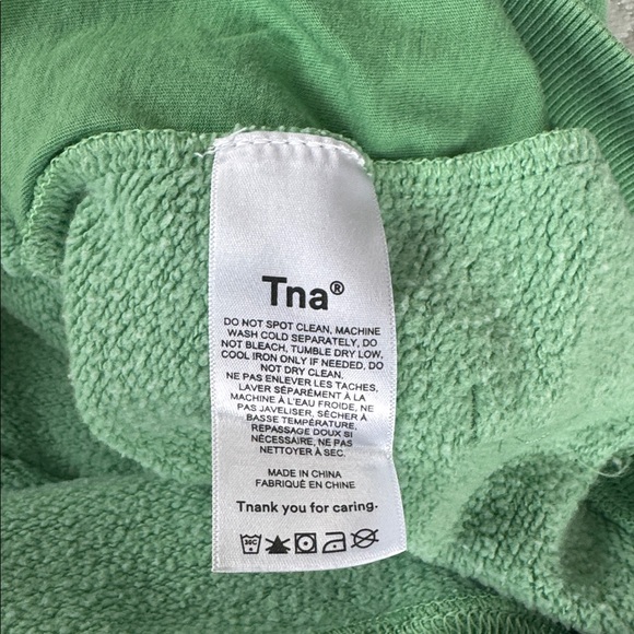 TNA Cozy Fleece in Vibrant Green - Picture 3 of 5